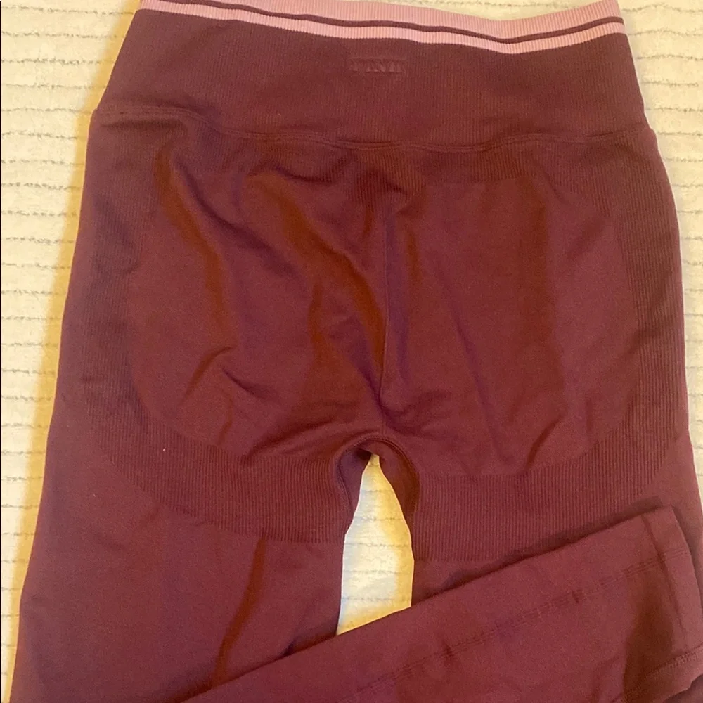 PINK Women’s Leggings - Picture 3 of 7